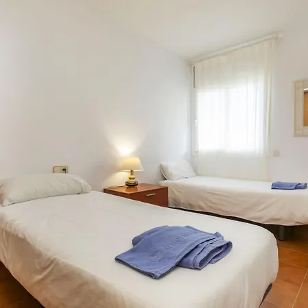 Punta Garbi By Interhome יורט דה מאר
