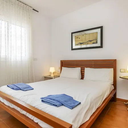 شقة Punta Garbi By Interhome *